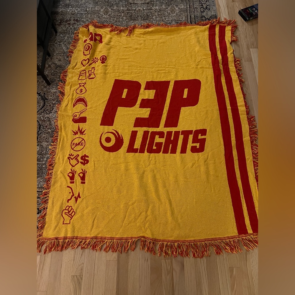 LIGHTS PEP Tour Symbols Blanket